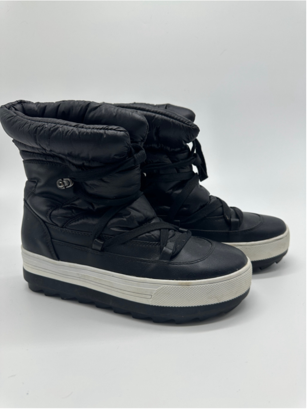 NOIZE Emmi Puffer Winter Boots Women's 8 Black Lace Up Quilted Vegan Snow Boot